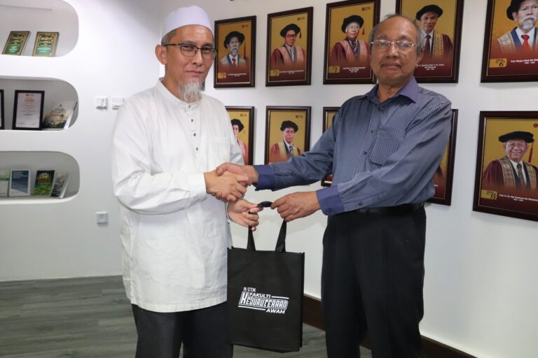 Selamat Bersara Kepada Prof Dr Azmi bin Ari | Faculty of Civil ...