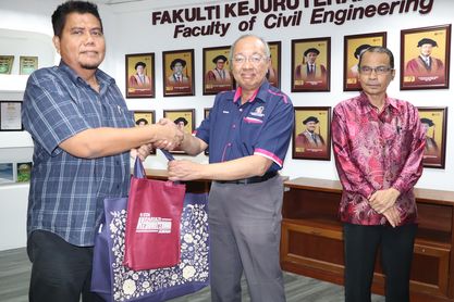 Selamat bersara kepada En Azman Rajab