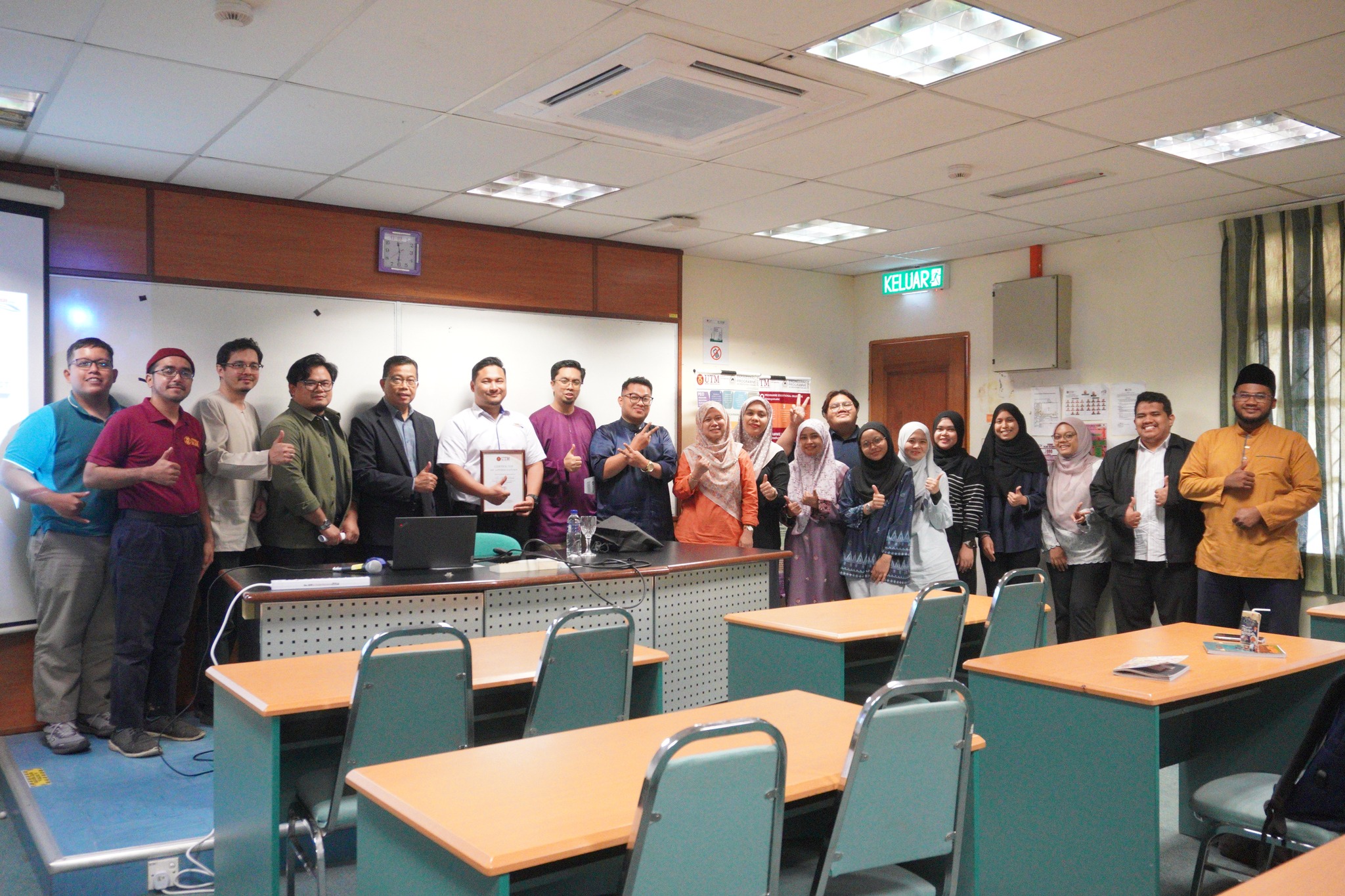 Mempercepat Masa Depan Malaysia dengan Kereta Api Berkelajuan Tinggi